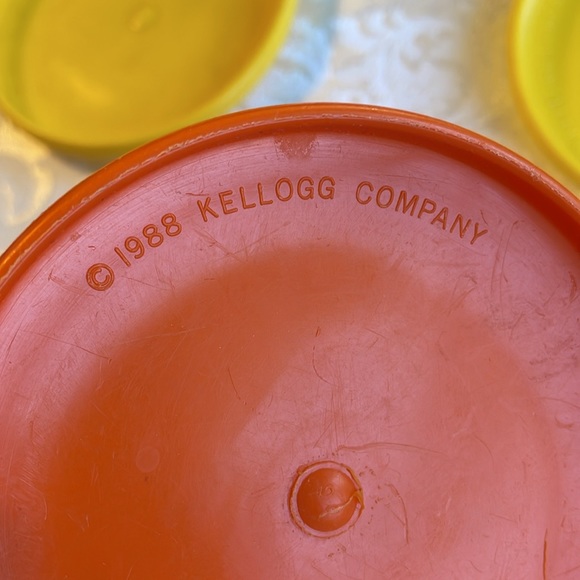 6 Tony The Tiger Frisbee Flyers - Picture 5 of 6